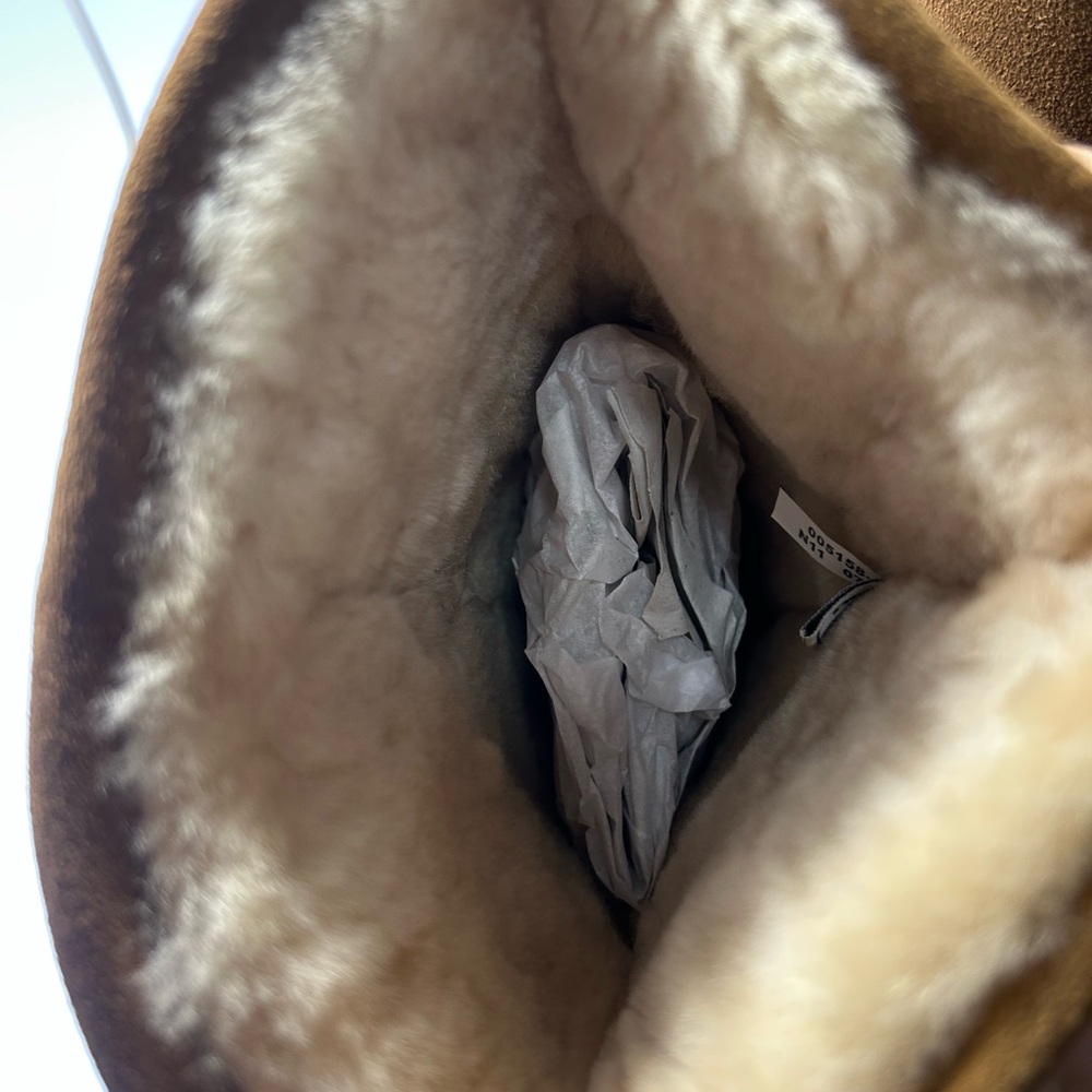 NWT Bearpaw Tan Suede Boots - Picture 6 of 11
